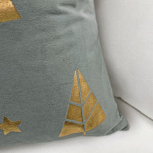 Load image into Gallery viewer, 18" Gold Tree Motif Square Pillow