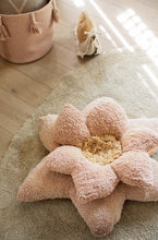 Load image into Gallery viewer, Puffy Lily Washable Rug