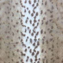 Load image into Gallery viewer, Snow Leopard Plush Magic Mat