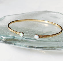 Load image into Gallery viewer, Opal Hammered Open Cuff