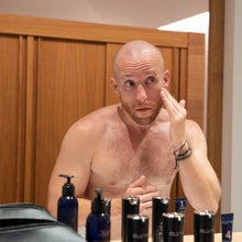 Load image into Gallery viewer, Brightening Serum
