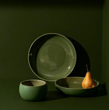 Load image into Gallery viewer, Le &quot;Kuisto&quot; Dinnerware Set - 12 Pieces
