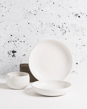 Load image into Gallery viewer, Le &quot;Kuisto&quot; Dinnerware Set - 12 Pieces
