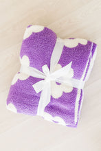 Load image into Gallery viewer, Lilac/Coconut Flower Cozy Blanket

