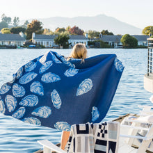 Load image into Gallery viewer, Oyster Throw Blanket
