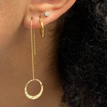 Load image into Gallery viewer, Hammered Circle Threader Earrings
