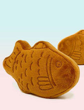 Load image into Gallery viewer, Taiyaki Organic Catnip Cat Toy
